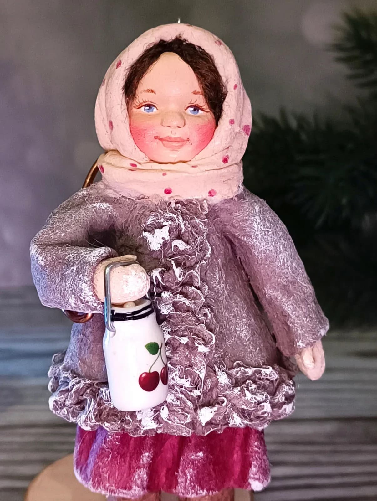 Ватная ёлочная игрушка «Ёлочное украшение из ваты Девочка с бидоном, винтаж ретро, ручная работа, коллекционная»