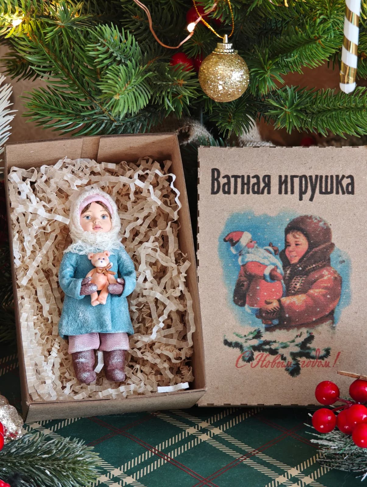 Ватная ёлочная игрушка «Ёлочная игрушка из ваты Девочка с мишкой, ретро винтаж, ручная работа, автор Дарья Краснокутская»