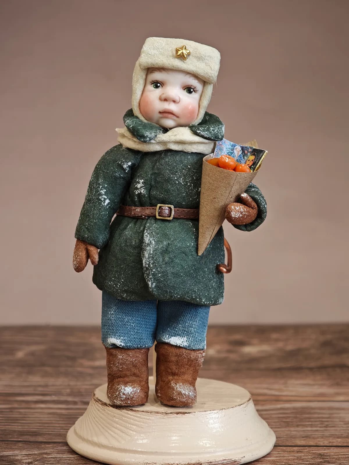 Ватная ёлочная игрушка «Ватная ёлочная игрушка Мальчик с кульком, ретро СССР, ручная работа, коллекционная, подарочная коробка»