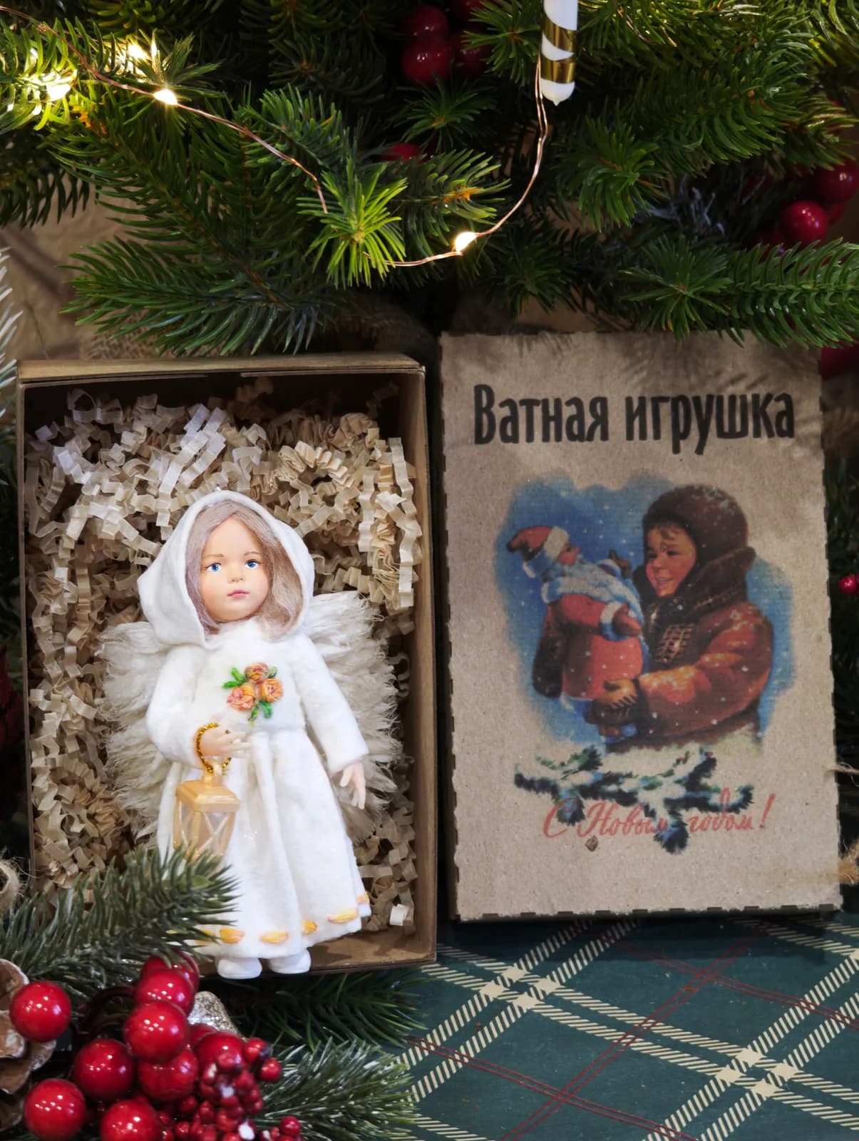 Ватная ёлочная игрушка «Ёлочная игрушка из ваты Ангел с фонарём, ручная вышивка лентами, ретро винтаж, ручная работа, автор Дарья Краснокутская»