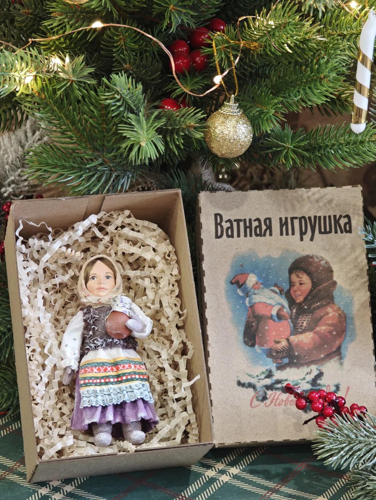 Ватная ёлочная игрушка «Коллекционная ватная ёлочная игрушка. Девочка с крынкой, ретро СССР, ручная работа, подарок»