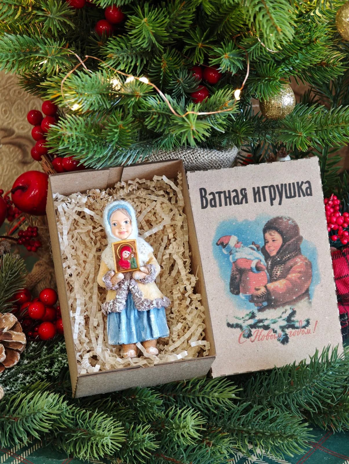 Ватная ёлочная игрушка «Коллекционная ватная ёлочная игрушка. Девочка с иконой, ретро СССР, ручная работа, подарок»