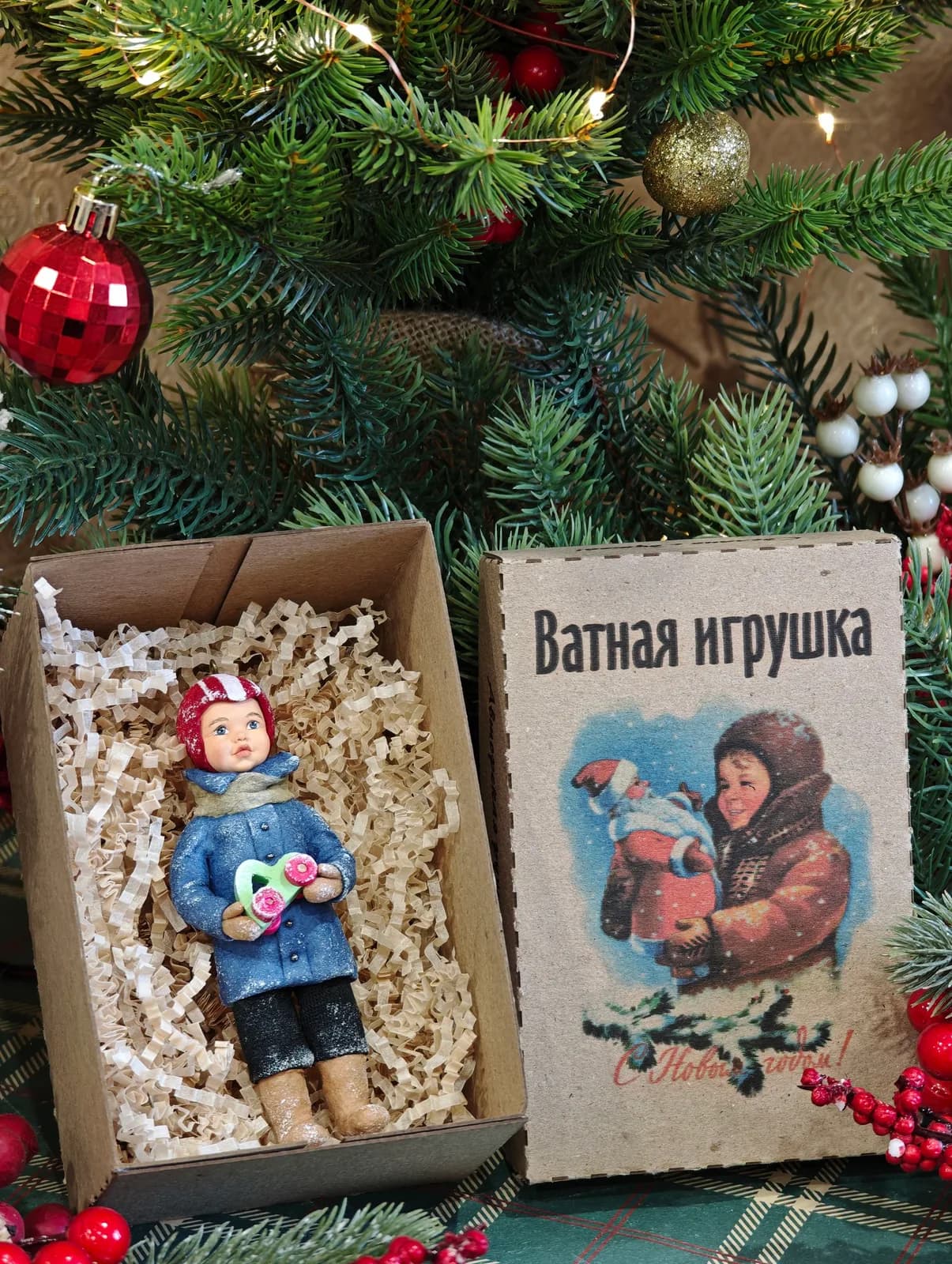 Ватная ёлочная игрушка «Коллекционная ватная ёлочная игрушка. Мальчик с машинкой, ретро СССР, ручная работа, подарок»