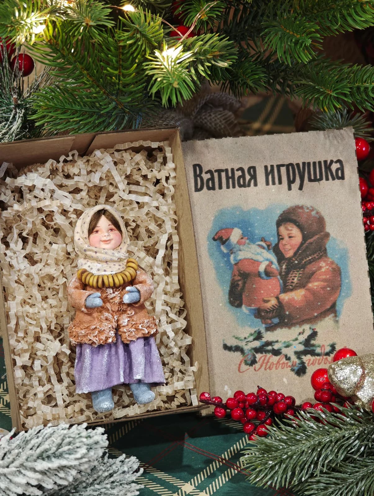 Ватная ёлочная игрушка «Елочное украшение из ваты Девочка с баранками, винтаж ретро, ручная работа, коллекционная»