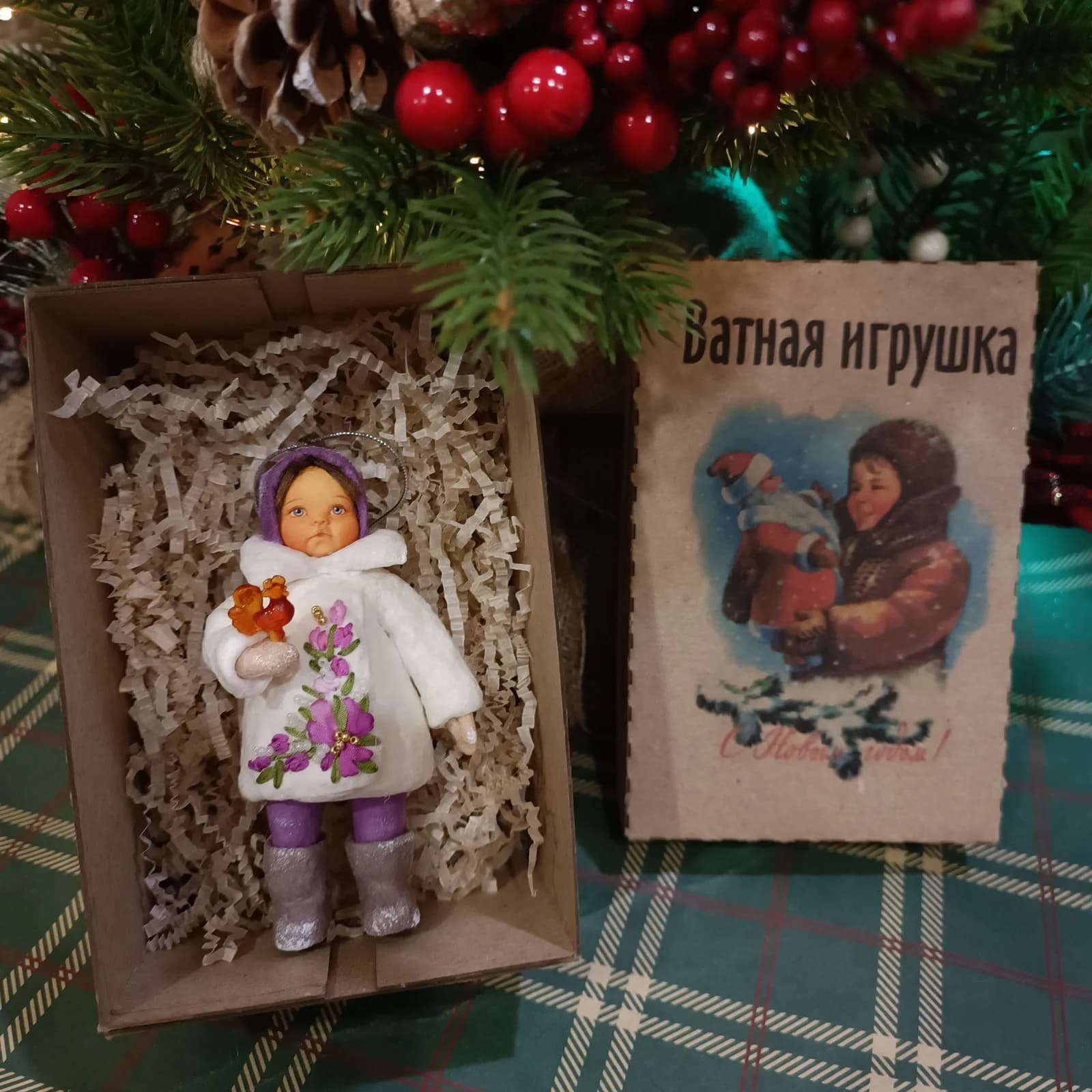 Ватная ёлочная игрушка «Девочка с леденцом. Ватная ёлочная игрушка. Ручная вышивка»