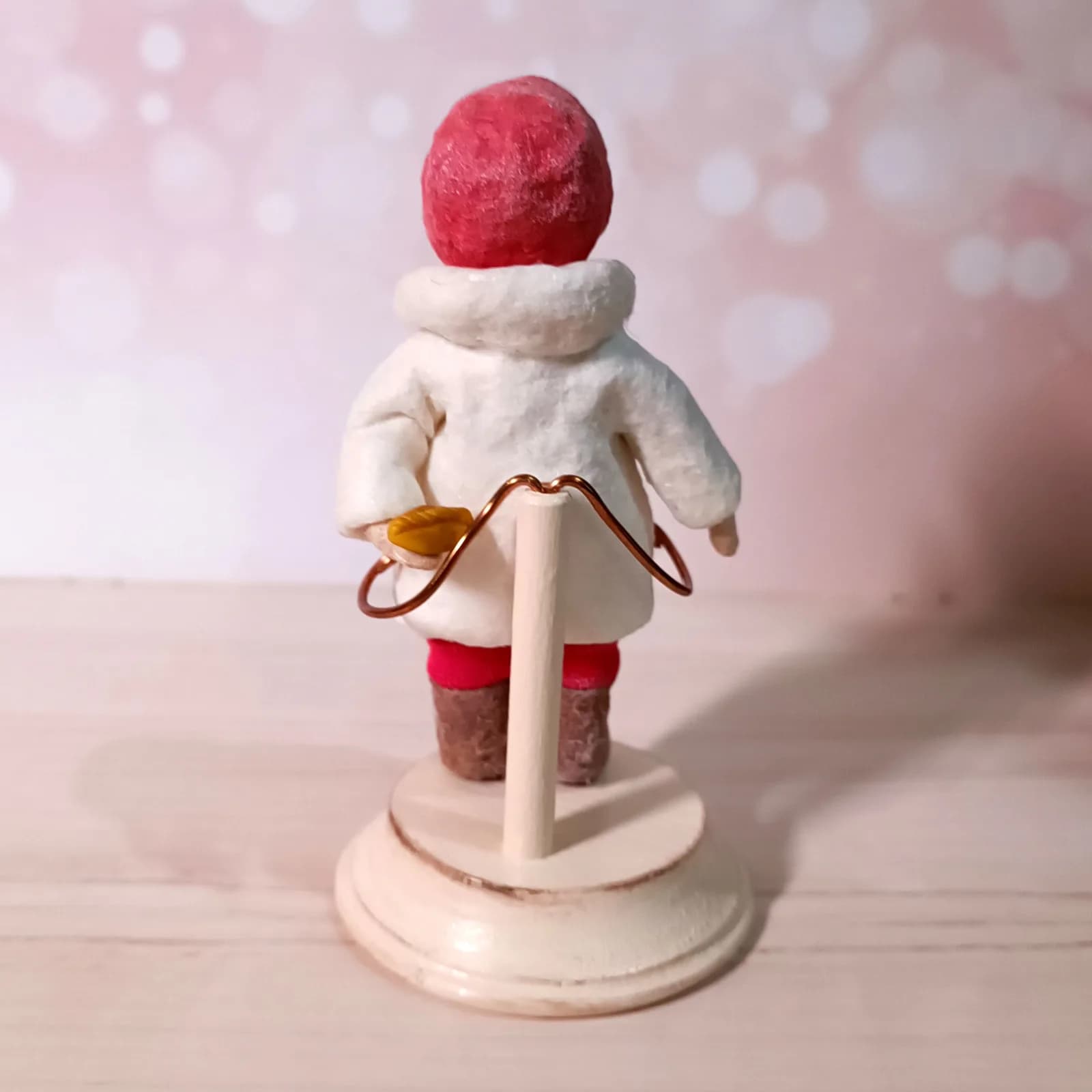 Ватная ёлочная игрушка «Сонечка. Ватная игрушка. Ручная вышивка»