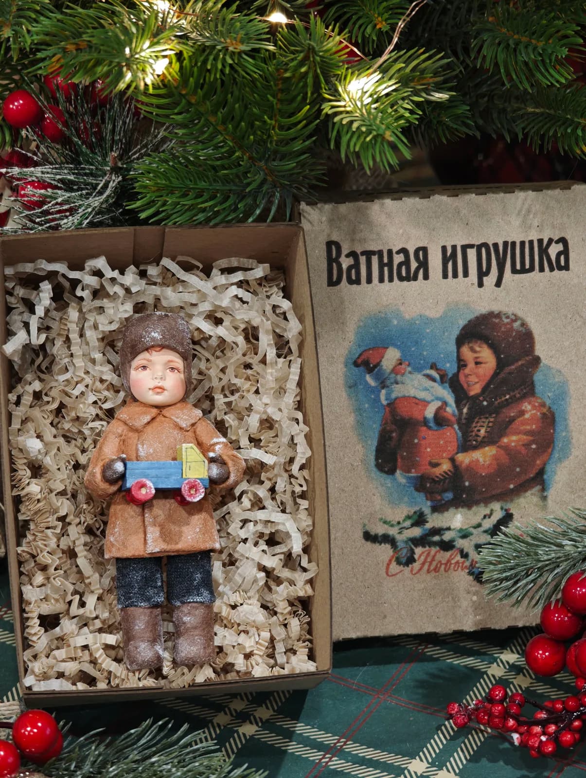Ватная ёлочная игрушка «Мальчик с машинкой. Ватная ёлочная игрушка.»