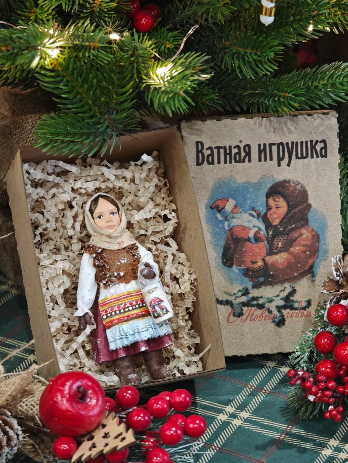 Ватная ёлочная игрушка «Ёлочная игрушка из ваты Девочка с бидоном молока, ретро винтаж, ручная работа, автор Дарья Краснокутская»