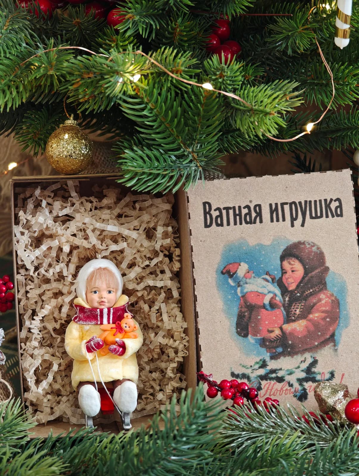 Ватная ёлочная игрушка «Ватная ёлочная игрушка Девочка с мишкой на санях, ретро СССР, ручная работа, Коллекционная, подарочная коробка, автор Дарья Краснокутская»