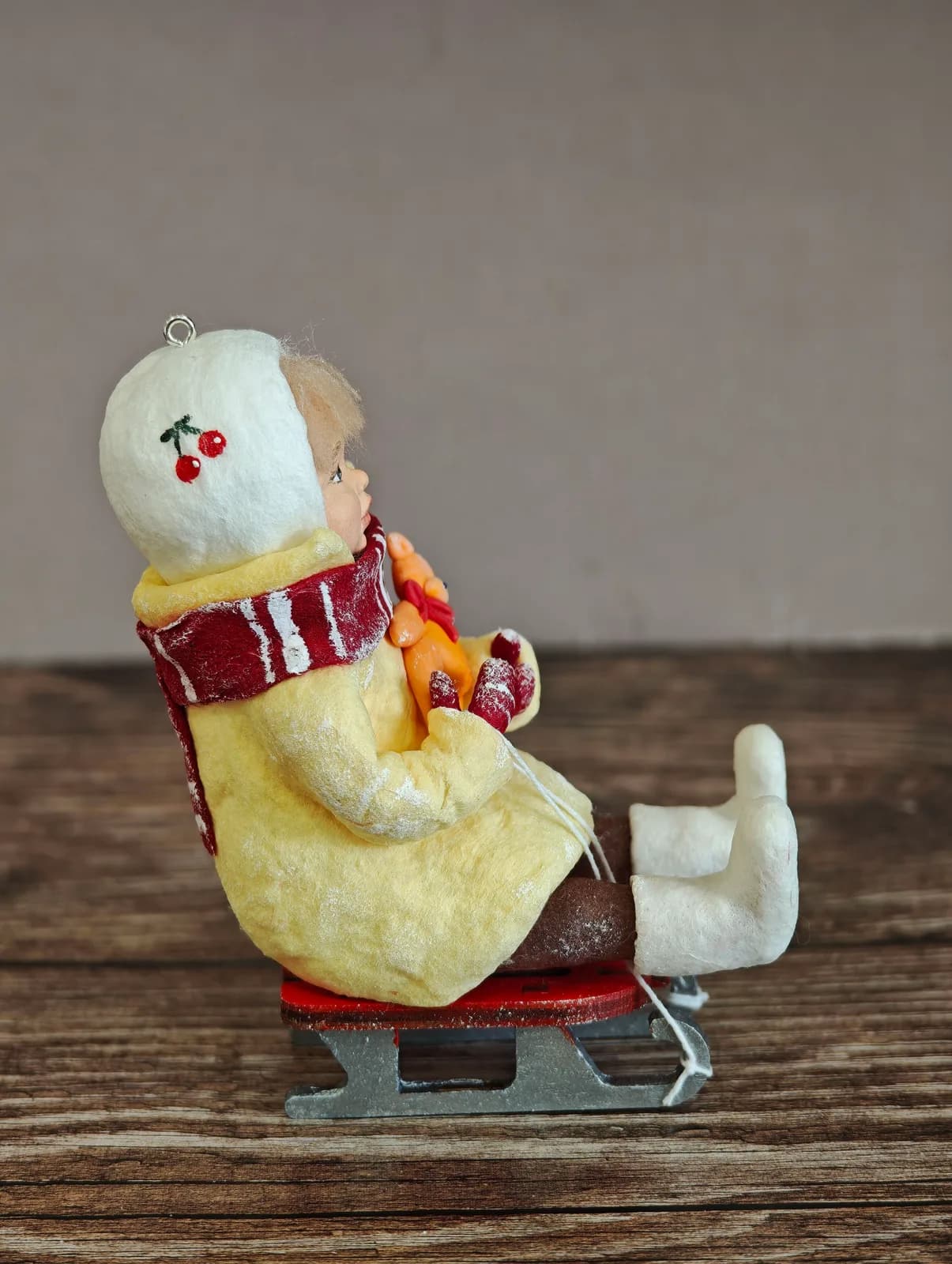 Ватная ёлочная игрушка «Ватная ёлочная игрушка Девочка с мишкой на санях, ретро СССР, ручная работа, Коллекционная, подарочная коробка, автор Дарья Краснокутская»