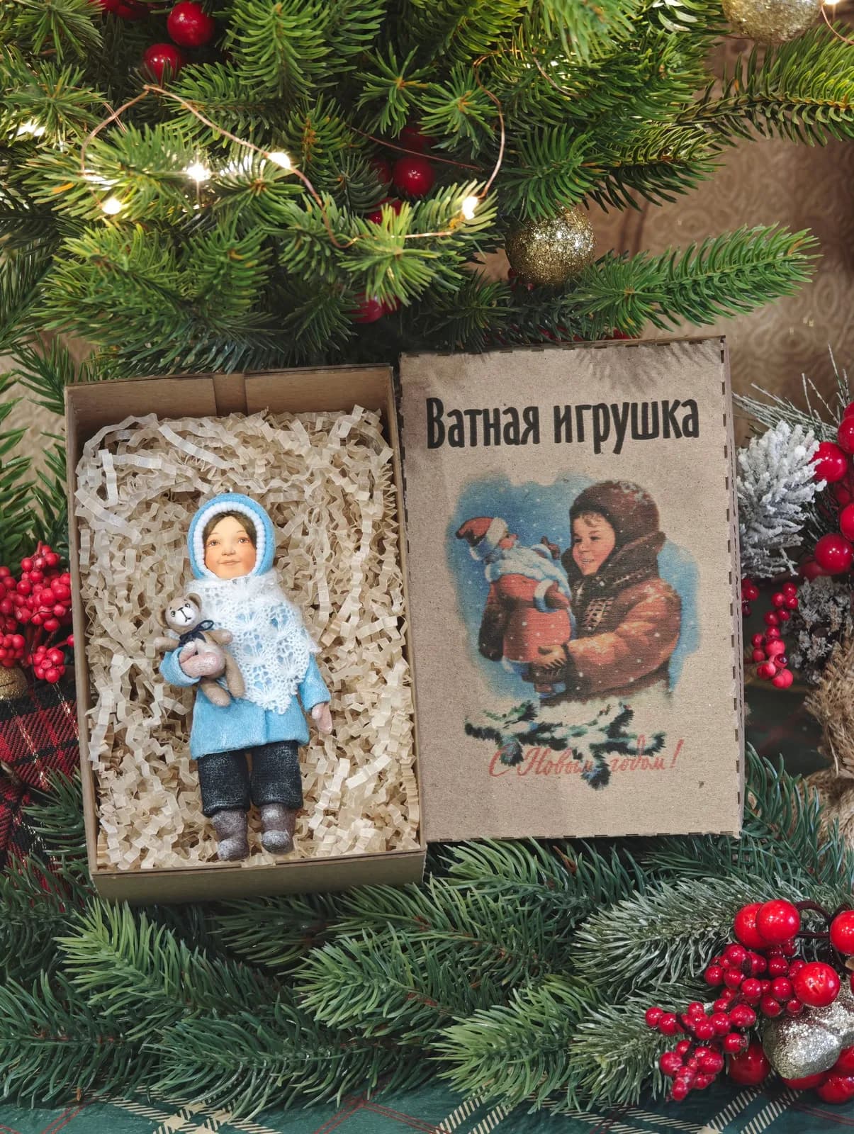 Ватная ёлочная игрушка «Коллекционная ватная ёлочная игрушка. Девочка с мишкой, ретро СССР, ручная работа, подарок»