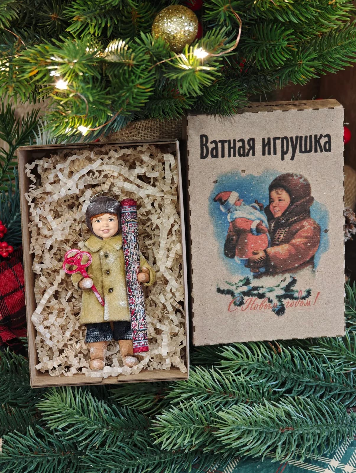 Ватная ёлочная игрушка «Коллекционная ватная ёлочная игрушка. Мальчик с ковром, ретро СССР, ручная работа, подарок»