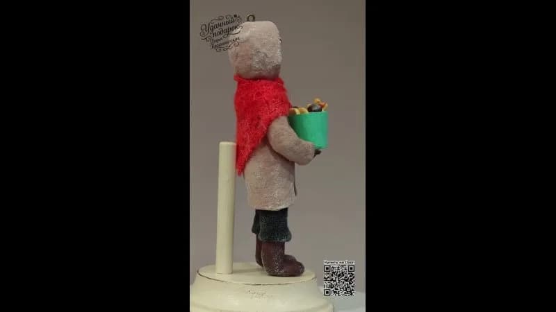 «Девочка с ведёрком сладостей» 🍬